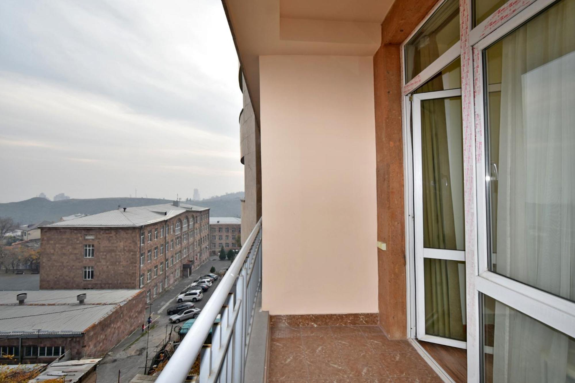 Panorama Hotel On Baghramyan Avenue Jerevan Buitenkant foto